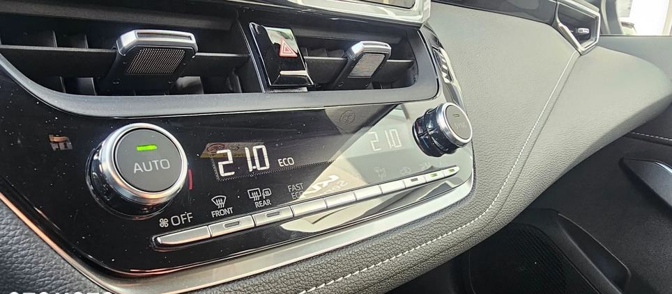 Suzuki Swace cena 126590 przebieg: 2600, rok produkcji 2023 z Gdynia małe 211